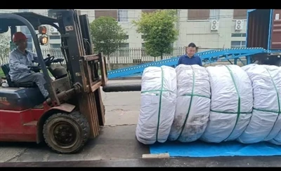 SWCHI18A sa vyváža do Austrálie a momentálne sa nakladá.